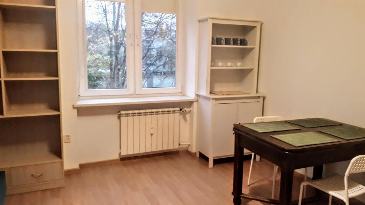 Kawalerka Na Starym Zoliborzu Apartman Varsó Kültér fotó