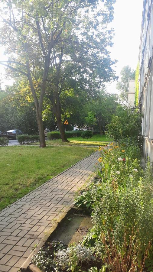 Kawalerka Na Starym Zoliborzu Apartman Varsó Kültér fotó
