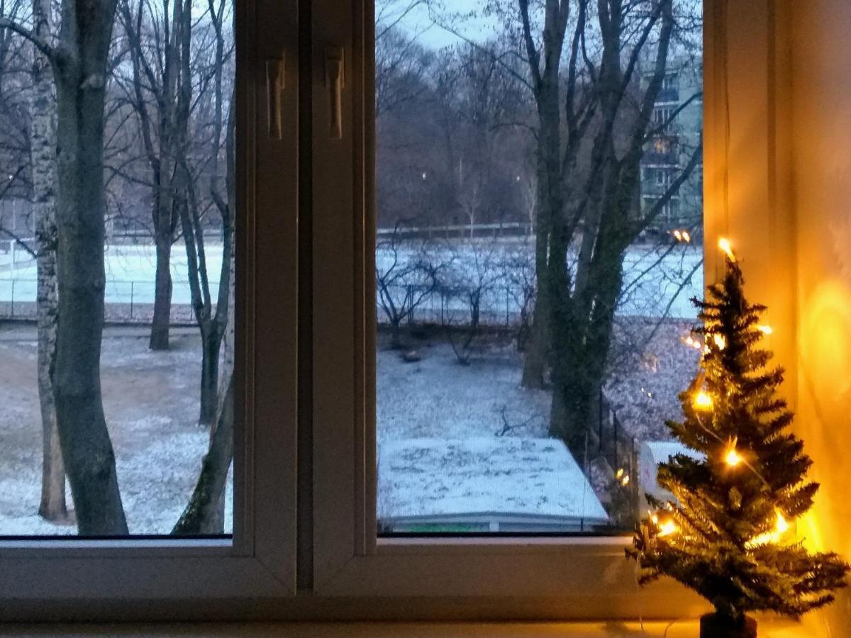 Kawalerka Na Starym Zoliborzu Apartman Varsó Kültér fotó